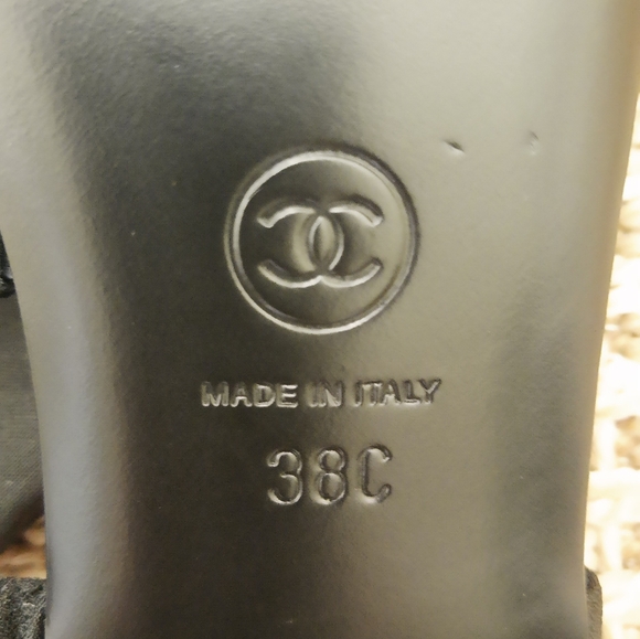 Chanel sandals ,gold tone hardware cc  camelias with pearl centre- Authentic - Picture 3 of 11